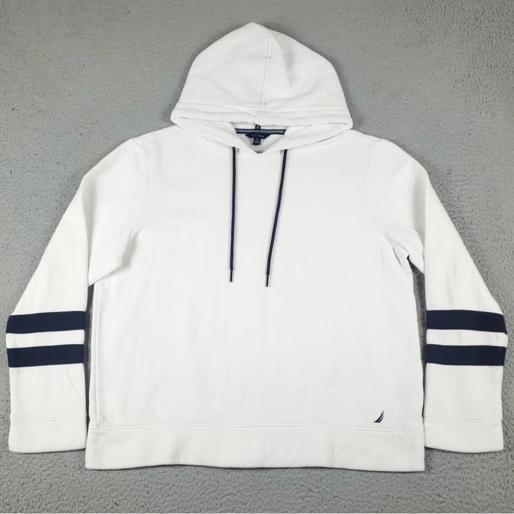 NWT Nautica women's
pullover hoodie in size
XL. Retail $45
